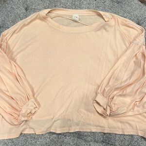 Free People light yellow women’s top size XS. Like New EUC- maybe once